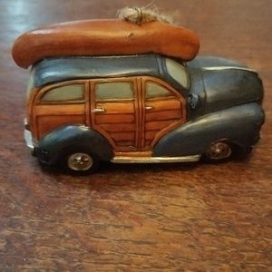 Woodie station wagon with canoe ornament.  J9GW3